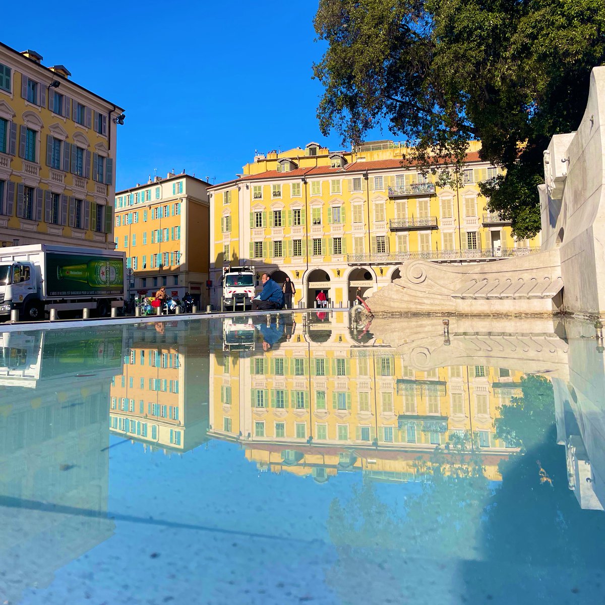 #mardi à Garibaldi ! 🤩 . . #nice06 #ilovenice #nicefrance #ExploreNiceCotedAzur #cotedazur #CotedAzurFrance #AlpesMaritimes #maregionsud #mars