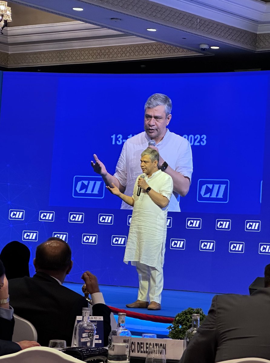 rushvasa's tweet image. Electronic manufacturing industry in India is 82Bn. mobile phone industry will touch ~10Bn #PartnershipSummit2023