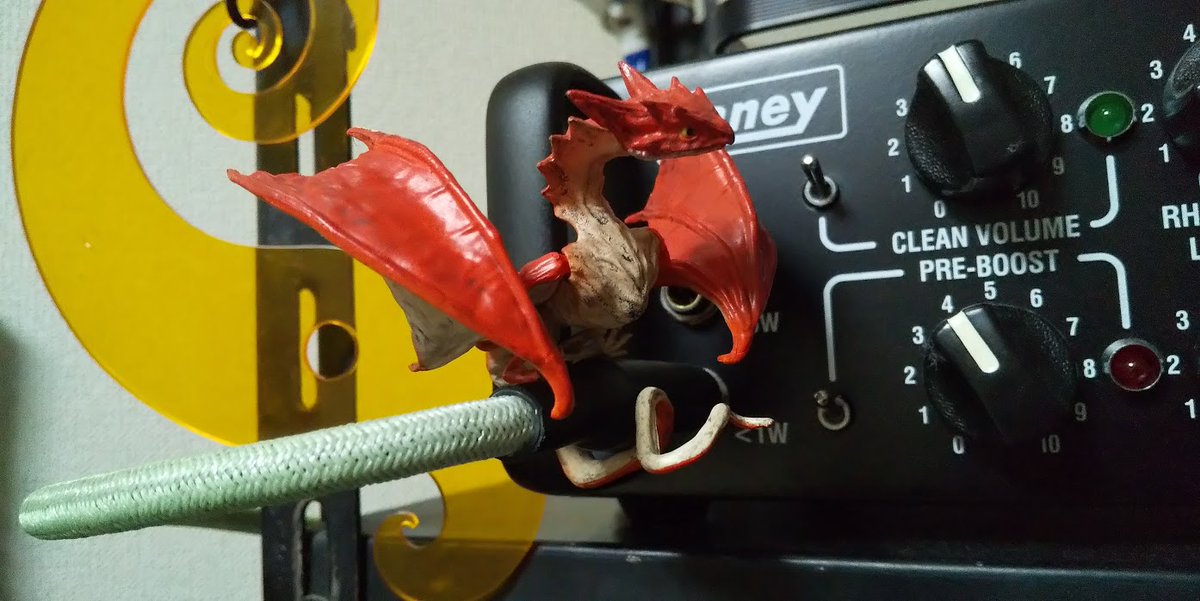 RockHealing's tweet photo. Red Dragon

息子が今年初めて￥500ガチャで当てた「指乗せドラゴン」■ワイバーン 灯明 とうみょう
"Finger Dragon" that my son won with ¥ 500 capsule toy for the first time this year Wyvern Tormyo.

#capsule_toy #Wyvern #instrumentalrock #postrock #instrumentalmusic #healing #rock https://t.co/5cYEk9WOPj