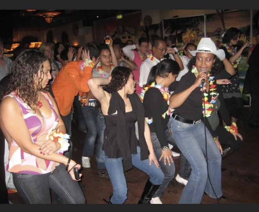 PoderOrq's tweet image. Gezellig feesten met Orquesta PoderLatino