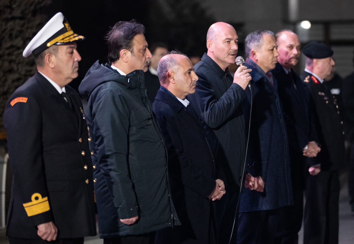 Ali Yerlikaya (@aliyerlikaya) on Twitter photo ⏰04.00'te İçişleri Bakanımız Sn. <a href="/suleymansoylu/">Süleyman Soylu</a>'nun katılımıyla uyuşturucu satıcılarına yönelik 42. KÖKÜNÜ KURUTMA OPERASYONU'NU gerçekleştirdik🇹🇷
900 kahraman güvenlik personelimizin katıldığı eş zamanlı operasyonda 161 kişi gözaltına alındı.
#UyuşturucuylaMücadele
#İstanbul ⏰04.00'te İçişleri Bakanımız Sn. <a href="/suleymansoylu/">Süleyman Soylu</a>'nun katılımıyla uyuşturucu satıcılarına yönelik 42. KÖKÜNÜ KURUTMA OPERASYONU'NU gerçekleştirdik🇹🇷
900 kahraman güvenlik personelimizin katıldığı eş zamanlı operasyonda 161 kişi gözaltına alındı.
#UyuşturucuylaMücadele
#İstanbul