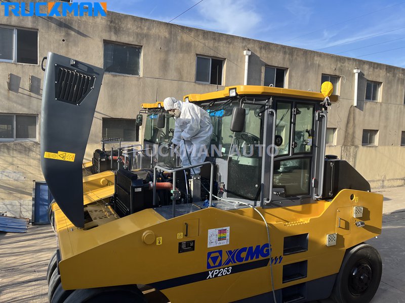 AutoTruckman's tweet photo. ★ Pneumatic Tire Roller ★

2 units XCMG 26 tons XP263 pneumatic tire roller delivery to South Sudan, enough stock, quickly shipment !

https://t.co/FBmoq98XGB

☎ +86 156 6573 6726
📧 eric@truckmanauto.com
🌐 https://t.co/PZ9oHEKb6o
🌐 https://t.co/yO52xEmqkL

#XP263 #XCMG https://t.co/fLB8YRevGP