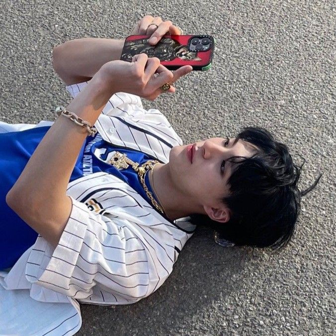 Sick?
"can we talk?"

— Lee Jeno few tweets au 

© Jeeunonia