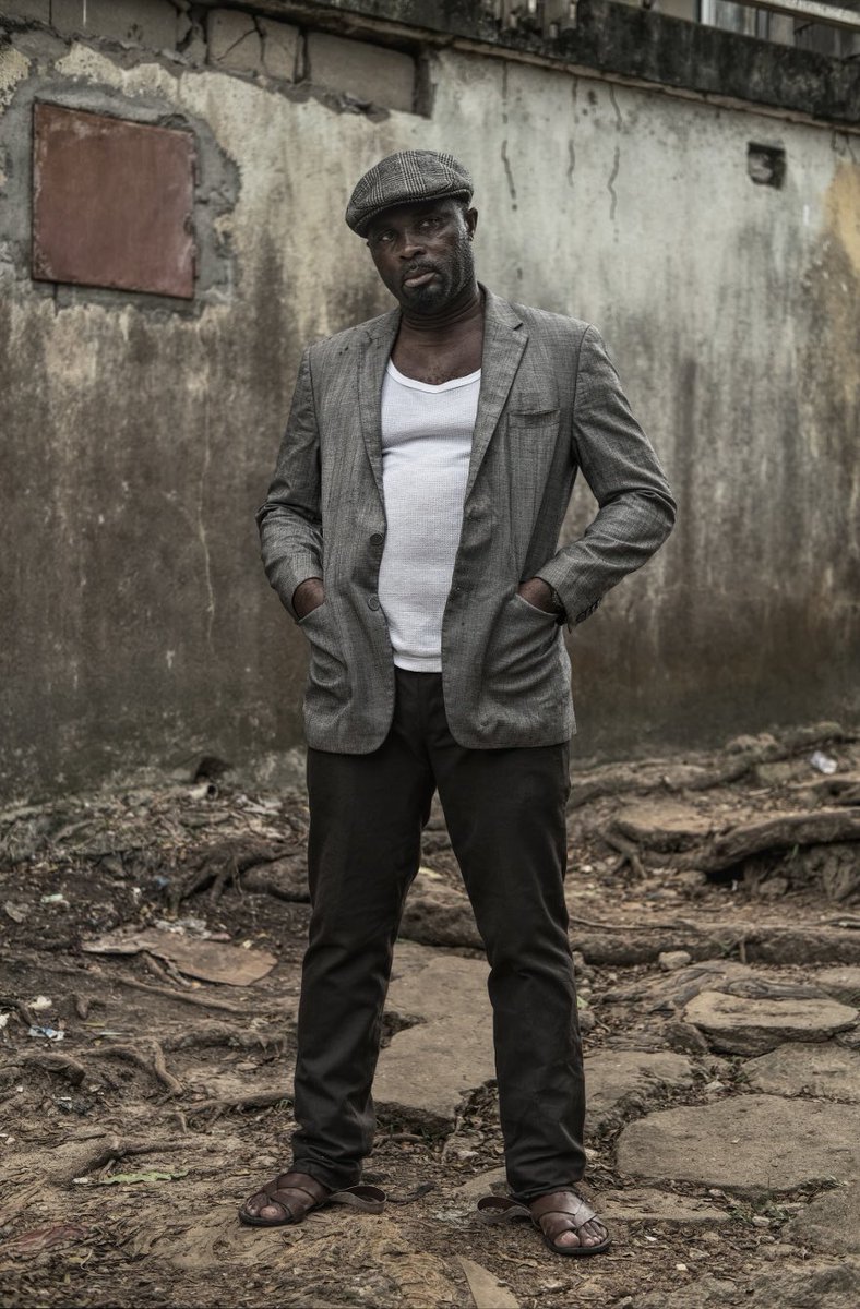 mapanelaserie's tweet photo. Libreville - Gabon - Les 3 quartiers - Ici le comédien DIBAKU dans MAPANE la jouissance du crime. Photo de Samuel Bailhache https://t.co/GKlAZuebvv