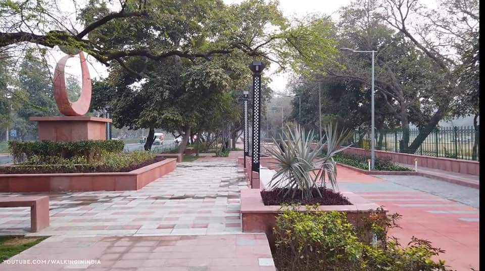 sharaddikshit1's tweet photo. Delhi loves Kejriwal...
Kejriwal loves Delhi💐💞
#KejriwalTransformsDelhi https://t.co/SVFGqDreVX