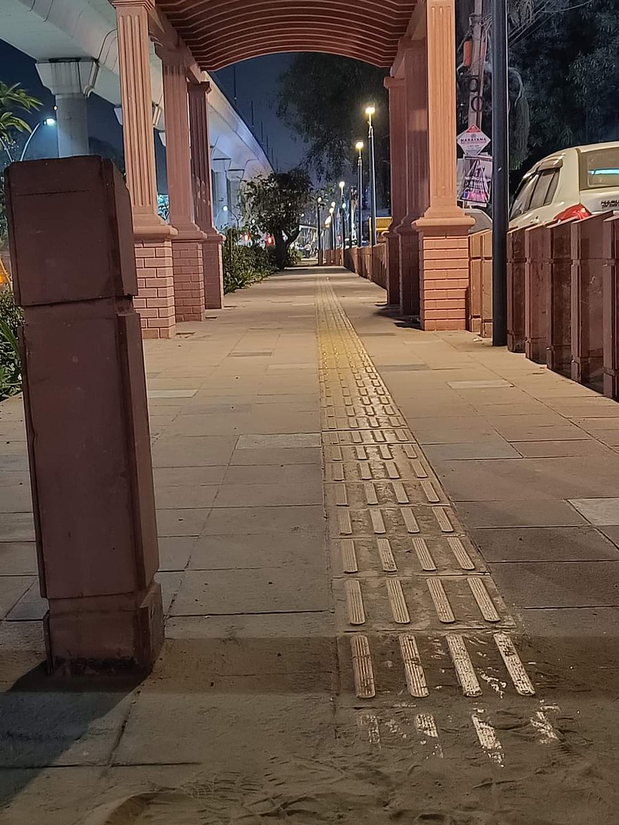 sharaddikshit1's tweet photo. Delhi loves Kejriwal...
Kejriwal loves Delhi💐💞
#KejriwalTransformsDelhi https://t.co/SVFGqDreVX