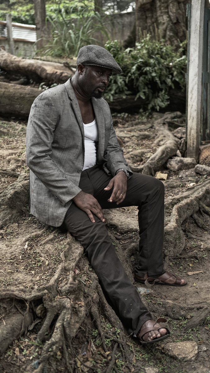mapanelaserie's tweet photo. Libreville - Gabon - Les 3 quartiers - Ici le comédien DIBAKU dans MAPANE la jouissance du crime. Photo de Samuel Bailhache https://t.co/JrFq5N0sDJ