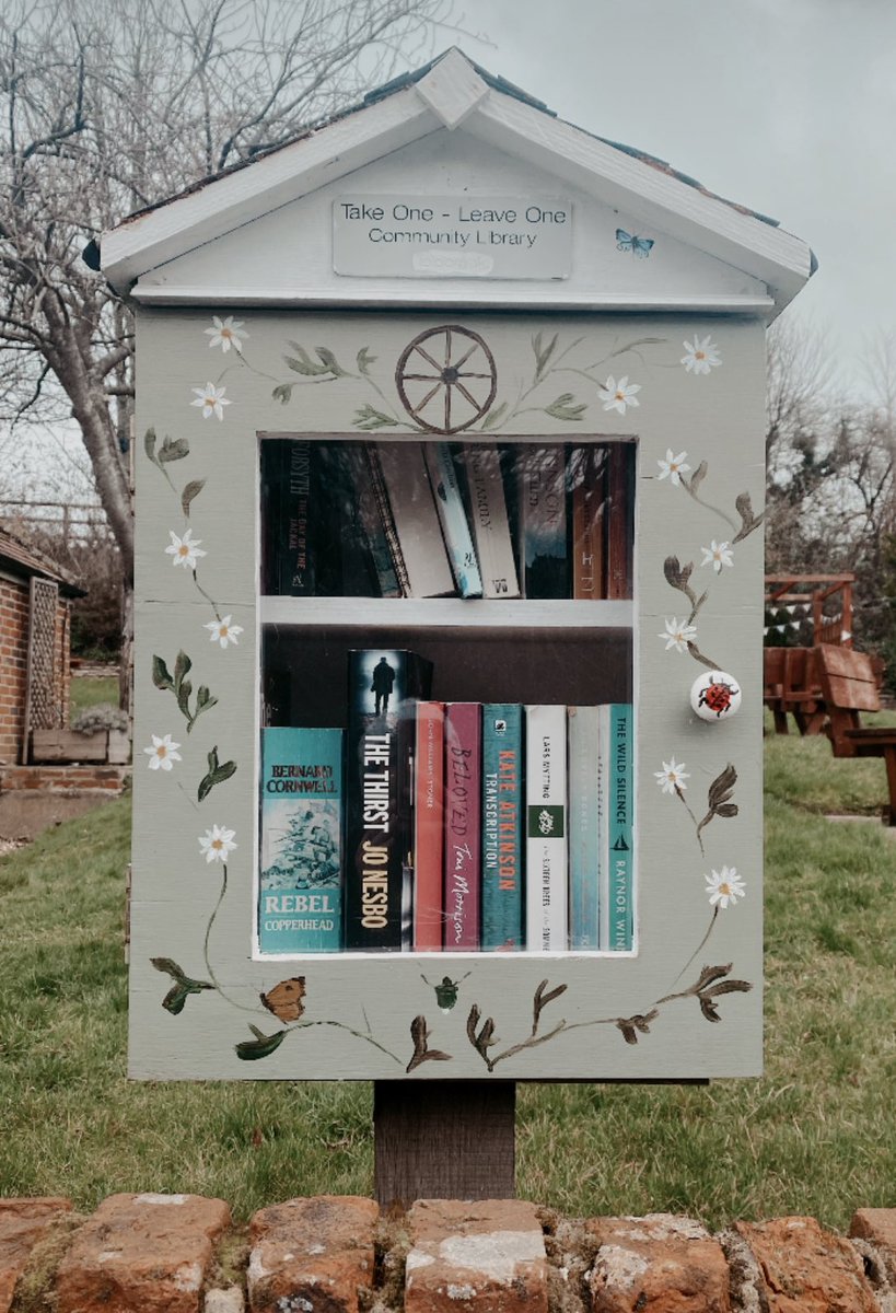 Found the cutest community library when I was away on holiday, I wish we had one where I live.

Does anyone have one similar where they are?
