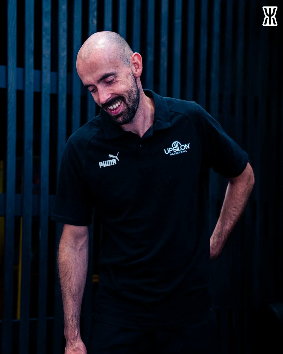 UpsilonBasket's tweet photo. L'ensemble de la #TeamUpsilon souhaite un joyeux anniversaire à Clément ! 💙 https://t.co/y8jdo9KLGK