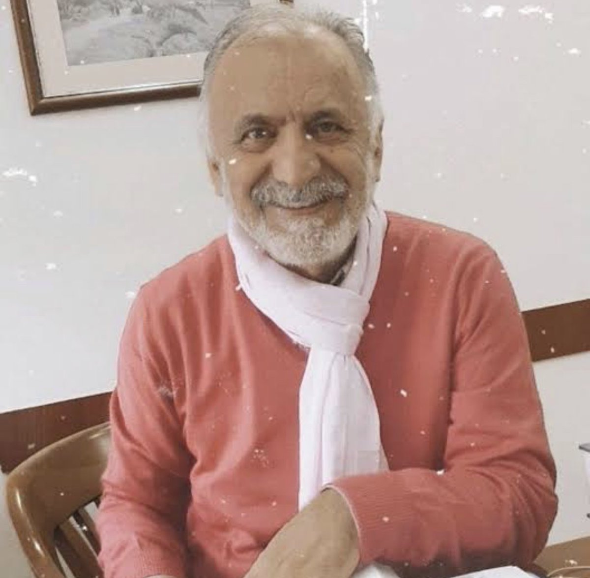 Basta Babam olmak uzere tum sağlık personellerinin tıp bayramlarını kutlarim...

ne demis buyuk insan Mustafa Kemal Ataturk : "Beni Türk hekimlerine emanet edin."

Bu vesile ile Babami tekrardan hep birlikte guzel dileklerimizle aniyorum 🙏🏻