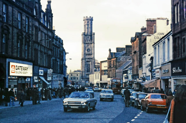 74frankfurt's tweet photo. Ayr High Street, May 1980. Pic: Mary and Angus Hogg. https://t.co/zGh4O0ubbM