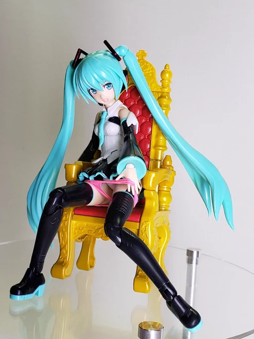 #これを見た人はぱんつを見せているキャラクターの画像を貼れ水風船ですが何か?(笑) 