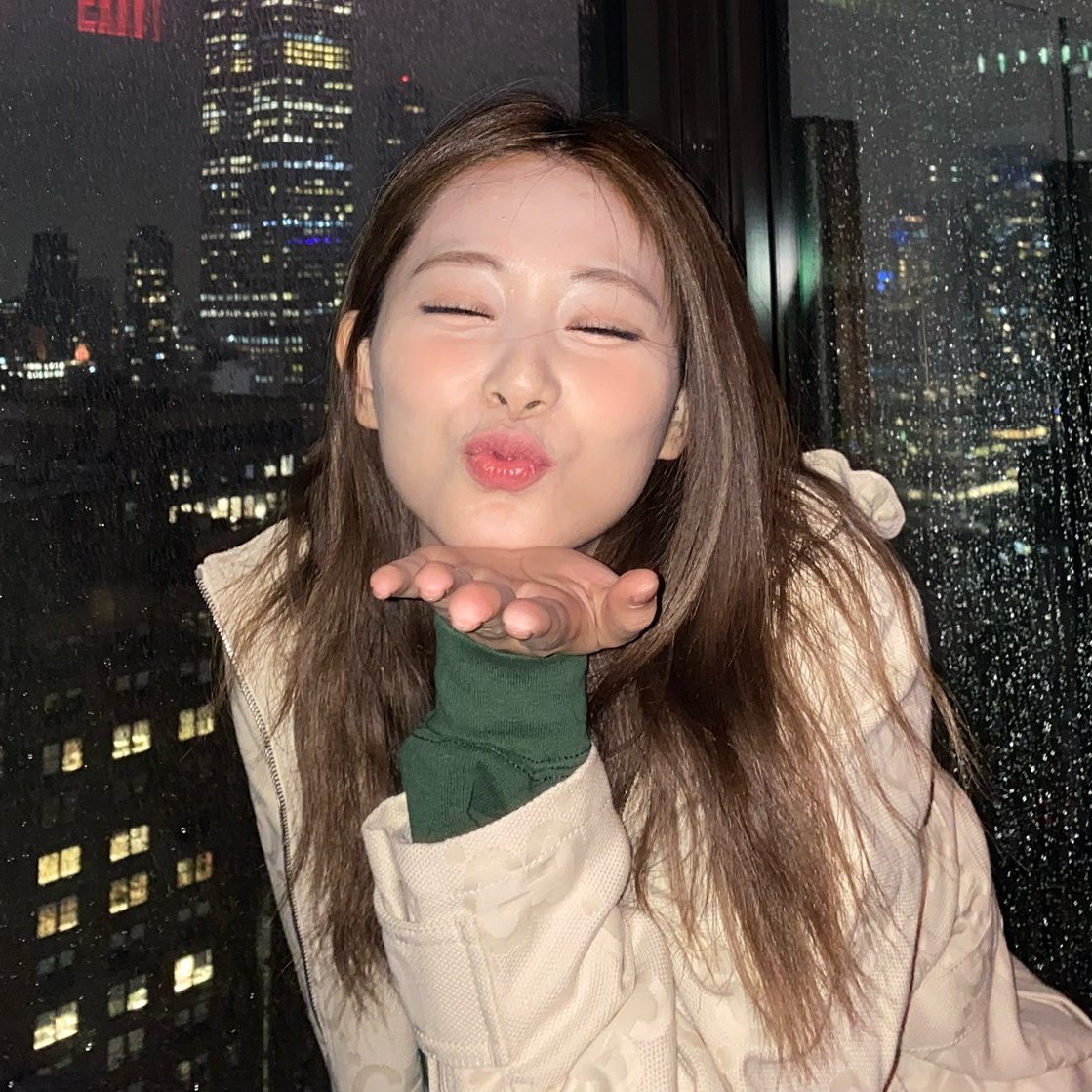 satzufeed's tweet photo. shasha                                 tzutzu https://t.co/yfMqkTJfFr
