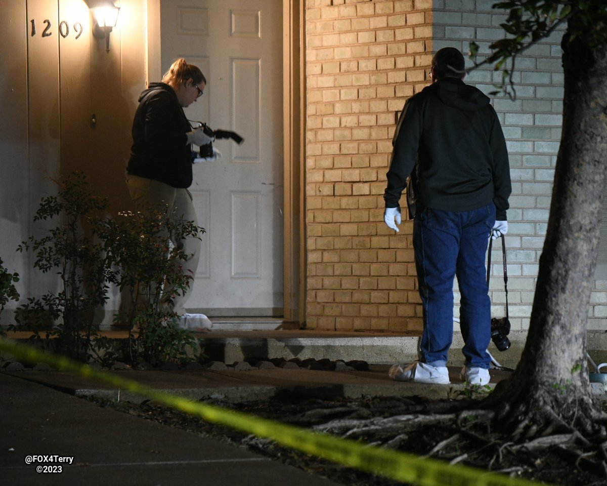 #BREAKING Shots fired in a #CedarHill neighborhood leaves one woman dead, another wounded. Latest <a href="/GoodDayFox4/">Good Day</a> <a href="/FOX4/">FOX 4 NEWS</a>