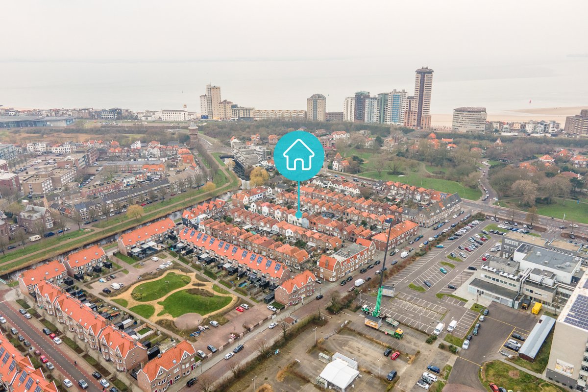 KrijgerDieleman's tweet image. 😎 NIEUW #huistekoop Leuk wonen, net buiten het centrum van #Vlissingen. Sfeervolle eengezinswoning met zonnige tuin en gave #veranda Steenhuisstraat 17 € 197.500,- kk 👨🏼‍💻: krijgerdieleman.nl/aanbod/woninga…