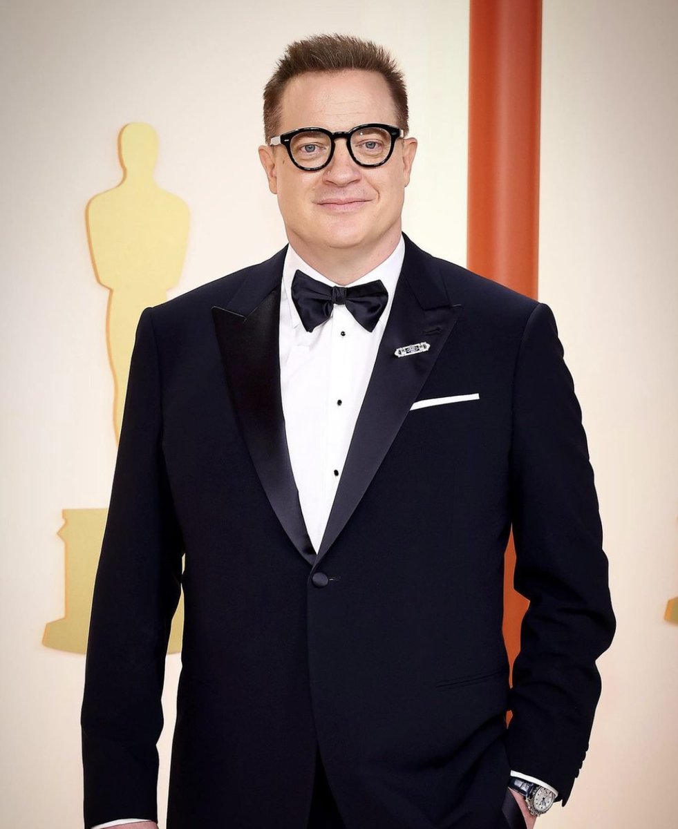 OtticanetCom's tweet photo. What's your favourite #Oscars2023 #eyewear ? All available on #Otticanet https://t.co/dfg86WHjmB https://t.co/uwUqhhcG8O