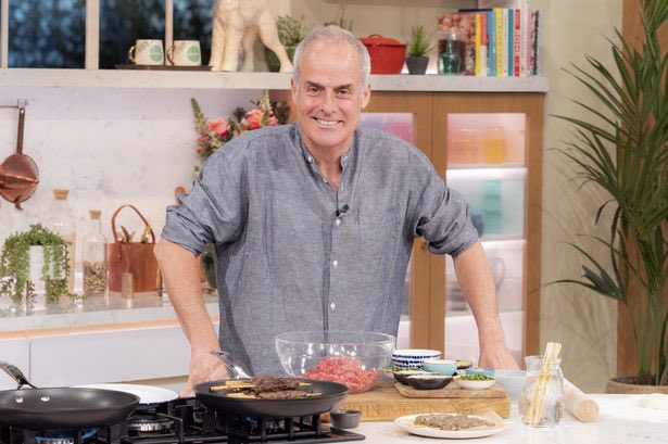OakhamEventsPag's tweet photo. Sunday 26th March. 
Rutland Food &amp; Drink Festival, Oakham @philvickerytv will be here too doing 2 cooking demos!!
#oakham #rutland #philvickery #cookingdemos #foodfestival 

Tickets here⬇️

https://t.co/Y0br0rV8ar https://t.co/beaC5Iuh4Q