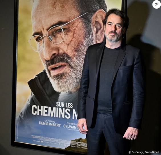 adaptemoi_pod's tweet photo. Hier @PascaleChar a interviewé Denis Imbert, réalisateur et scénariste du film "Sur les chemins noirs" adapté du récit de Sylvain Tesson ! Bientôt disponible dans un épisode bonus 👀 https://t.co/fxdh3VIhFG