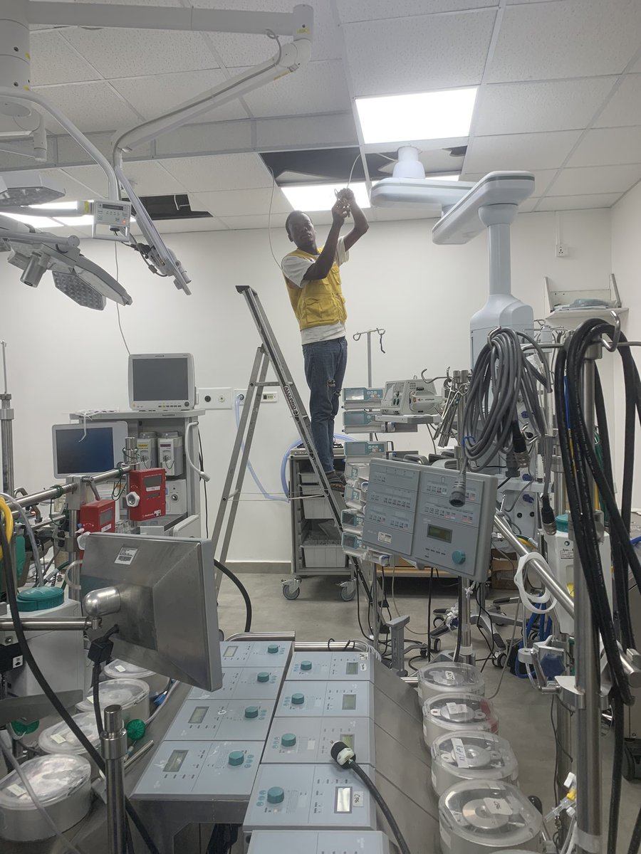 Available for your Electrical services within and outside the vicinity 😎 @+2348180236105 WhatsApp