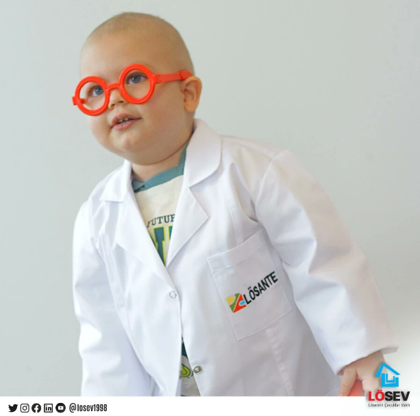losev_en's tweet image. We Are Going to Heal Together! Alright but, how?
Our prescription is; LOVE, HOPE, FIGHT
 Happy #March14th  to all the doctors, especially to our hero Dr. Üstün EZER, and health workers who give hope and life, heal us and make us smile on this path
#TIPBAYRAMI 
@ustunezer