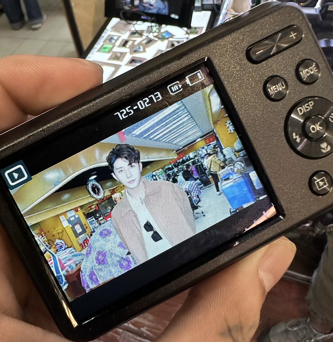 nuund3's tweet photo. 单纯人设 https://t.co/9ikug6Tm0C
