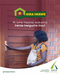 taarifarwanda's tweet image. IBYO WAMENYA kuri 'Gira Iwawe,' Gahunda Yo Guha Abarimu Inzu Zihendutse mu #Rwanda

👉🏾👉🏾👉🏾 kiny.taarifa.rw/gira-iwawe-gah… #BRD #Inzu #Mwarimu #SACCO #Umwenda via @taarifarwanda