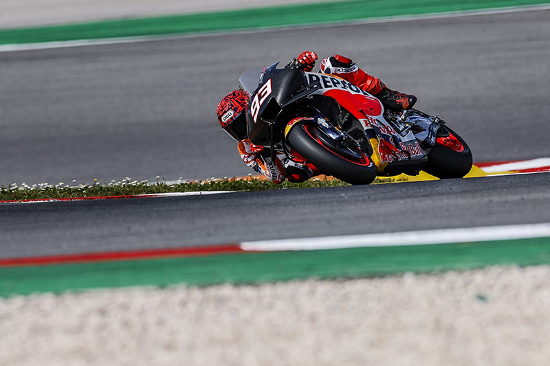 Marc Márquez y Joan Mir lucen en acción los colores oficiales del Repsol Honda en Portimao › QuintaMarcha.com quintamarcha.com/index.php/marc…