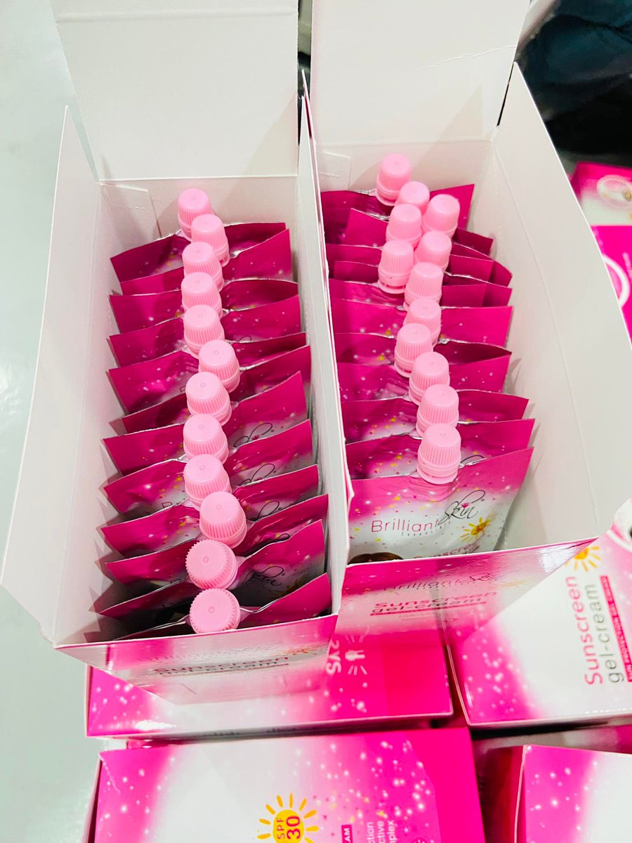 IamMissGlenda_'s tweet photo. From the #BiggestComeback, meron pang nagbabalik! 🔥✨
Dahil summer na, we got you, Brilliants! 💎
Alam kong isa ito sa mga kailangan natin ngayon. 🥰😍
Tuloy-tuloy na ang ating production ng Sunscreen Gel-Cream 50 g Classic. 🌞
#PINAKAMAKINANG ✨ https://t.co/DEFweVZAej