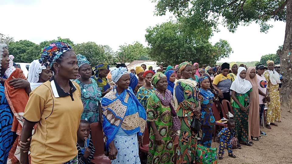 nfwp_sup's tweet image. NFWP is not relenting in it efforts to ensure rural women are widely sensitized &amp;amp; educated on this years theme of the IWD. The train was in Mologede Obete in Odeda LGA of Ogun state &amp;amp; the women here were excited to receive the team. #IWD23 #ogunspcu #nfwp #EmbraceEquity
