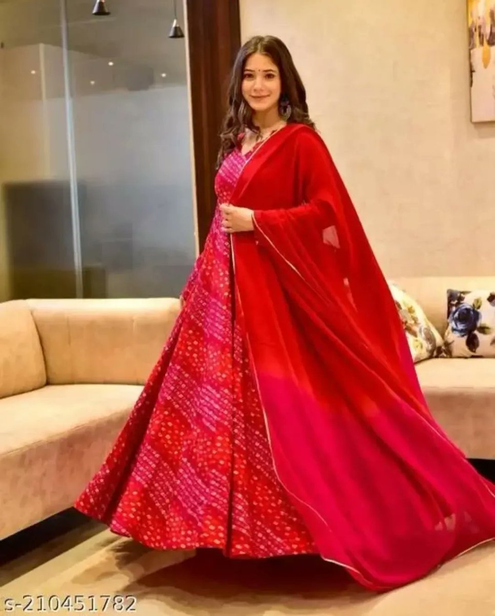 Shoppe4121's tweet photo. Glam up your wardrobe with this gorgeous floral gown with dupatta dress .
Stitch Type: Stitched
Febric- Cotton
Sizes: M, L, XL, XXL

@shoppe_lehenga_sari @shoppe.4121 #kurtifashion #dupattasets #dupattaset #dupata #suitedandbooted #suits #womenkurti #womengown #womenfashion https://t.co/DK6PhK5b4n