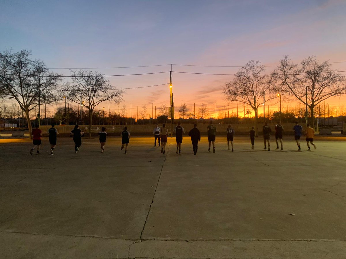 CTACordobesa's tweet image. Nuestros árbitros pasaron ayer pruebas físicas y están en forma para afrontar la última parte de la temporada, después disfrutar de un rato de compañerismo tomando unos refrescos. ENHORABUENA