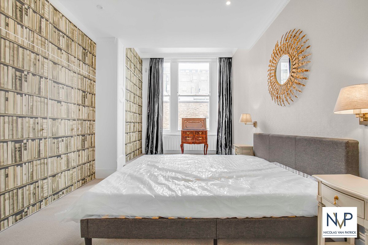 NVPproperty's tweet image. A rather special, 2 bedroom flat on Hyde Park Gate where Virginia Woolf was born and is said to have written some of her novels. Available to rent through NVP bit.ly/4014LfL