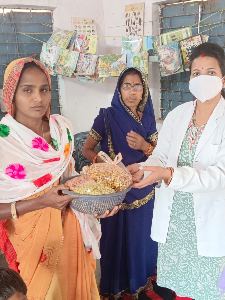 GunaVineeta's tweet photo. Nischay day celebration and health education given to pregnant women, TPT follow up and sputum container given to pregnant women, New nischay Mitra to providing nutrition kit... https://t.co/xBCsQe6W3l