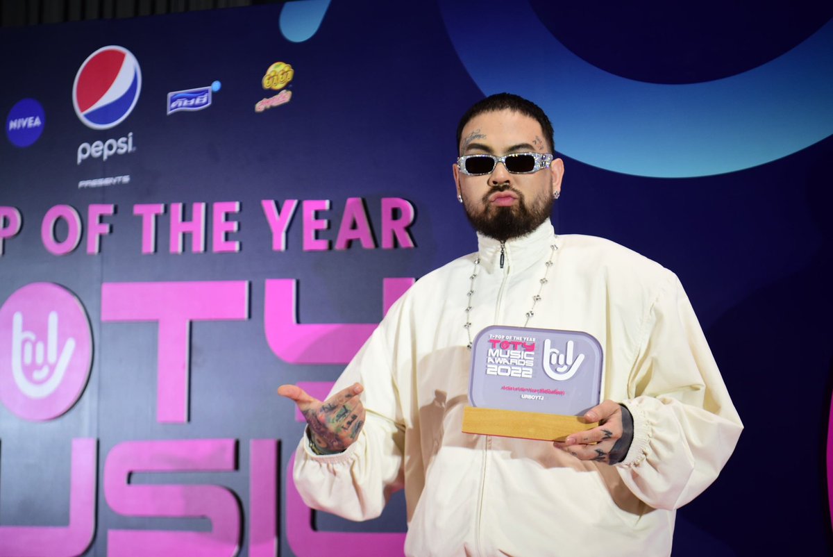 editorkaraoke's tweet photo. เอาบรรยากาศงานประกาศรางวัล ‘TOTY MUSIC AWARDS 2022’ มาฝากจ้าาา https://t.co/K2InnDBIuV