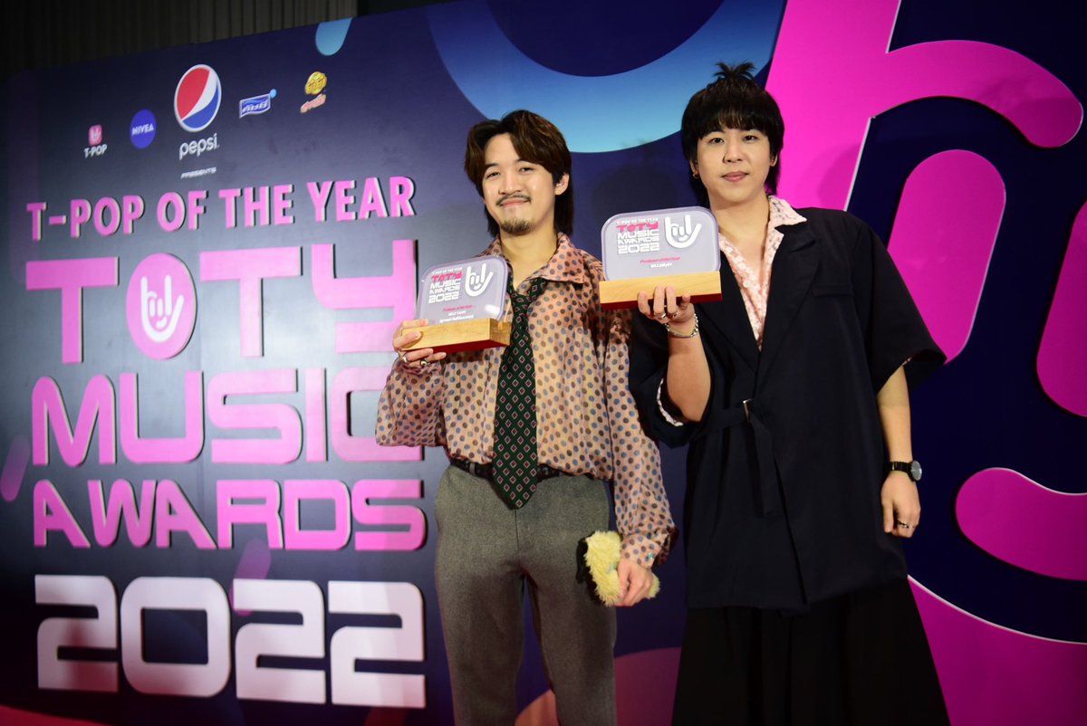 editorkaraoke's tweet photo. เอาบรรยากาศงานประกาศรางวัล ‘TOTY MUSIC AWARDS 2022’ มาฝากจ้าาา https://t.co/K2InnDBIuV
