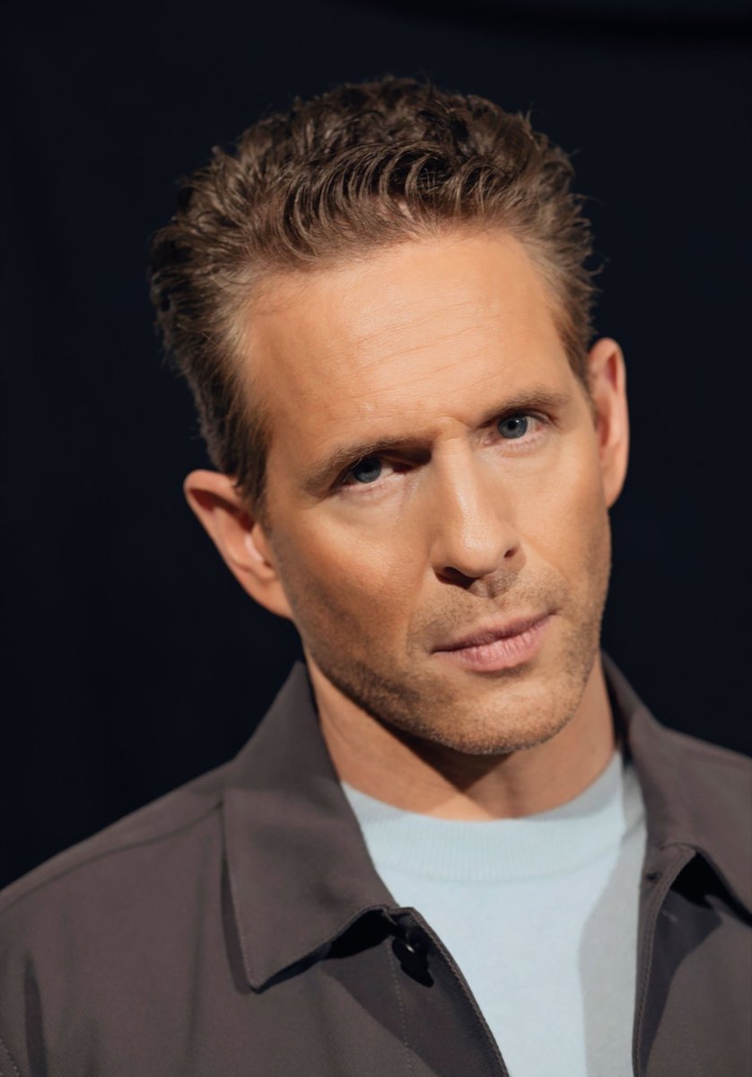 GhowertonFan's tweet photo. Photos: Glenn Howerton for Berlin Film Festival Portrait folio https://t.co/FPKQ2I68F7 @GlennHowerton #GlennHowerton https://t.co/BbNDVI1WIw