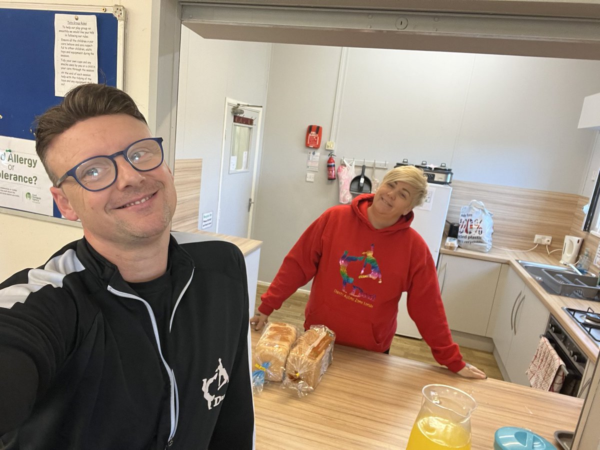 manorfield_hall's tweet image. The Manorfield Hall tots group every Tuesday &amp;amp; Thursday 9-11am. Why not join us? #SouthLeeds #BelleIsle food available!  @SouthLeedsLife @SouthLeedsMum @Child_Leeds @EarlyHelpLeeds