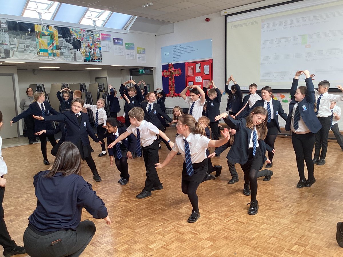 Year 5 enjoying rehearsing with Mrs Lane for our opera appearance in The Magic Flute
⁦<a href="/DRETmusic/">DRET Music</a>⁩ ⁦<a href="/Dret_Enrichment/">DRET Enrichment</a>⁩ ⁦@RoyalOperaHouse⁩