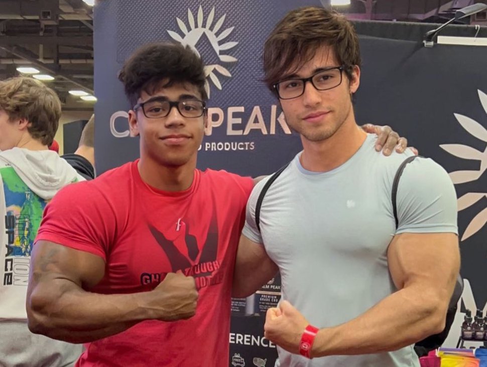 SMrebuild's tweet photo. They meet at the science camp one summer working on a muscle growth device. After that they became friends for life https://t.co/pgCmXy5vg4