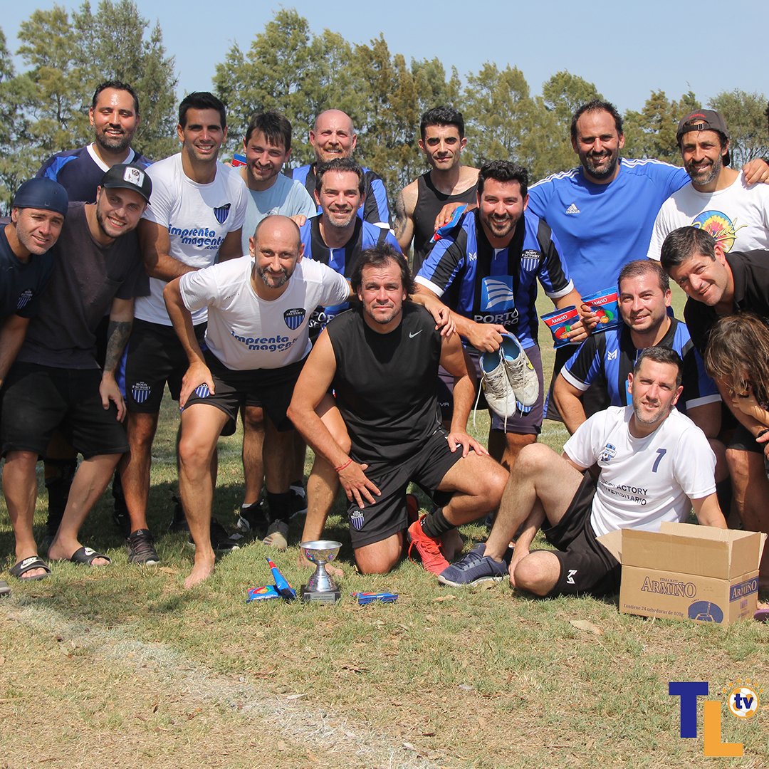 TodoligaTV's tweet photo. ¡Cerramos la #CopaMicrosules 🏆 2023! 👏🏼
📸 Galería de imágenes ▶️ https://t.co/EVNLXc0cvh https://t.co/lXc5iw57Gp