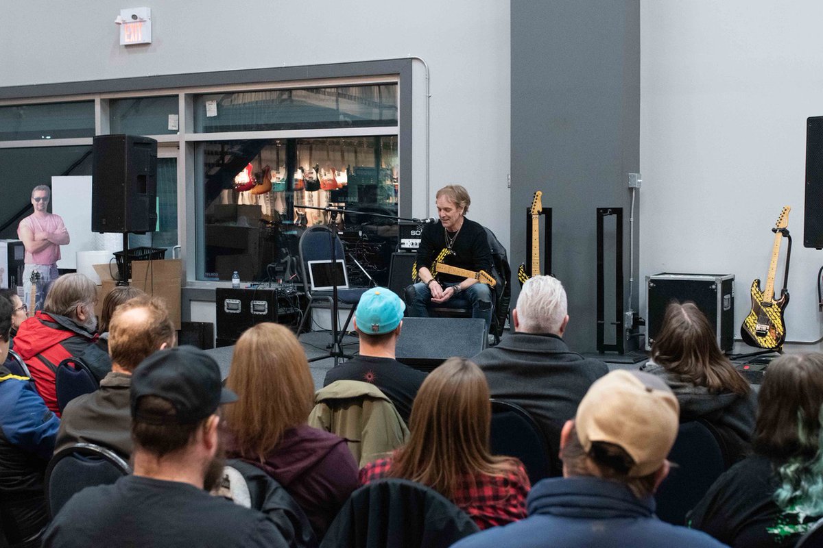 godin_guitars's tweet photo. A few photos from the Derry Grehan meet and greet / clinic at Stang Guitars in Edmonton!
#GodinGuitars #HoneymoonSuite #DerryGrehan #GuitarClinic #MeetandGreet #Edmonton #GuitarStore #StangGuitars
Quelques photos de la rencontre avec Derry Grehan à Stang Guitars à Edmonton ! https://t.co/gGTCSm4gVp