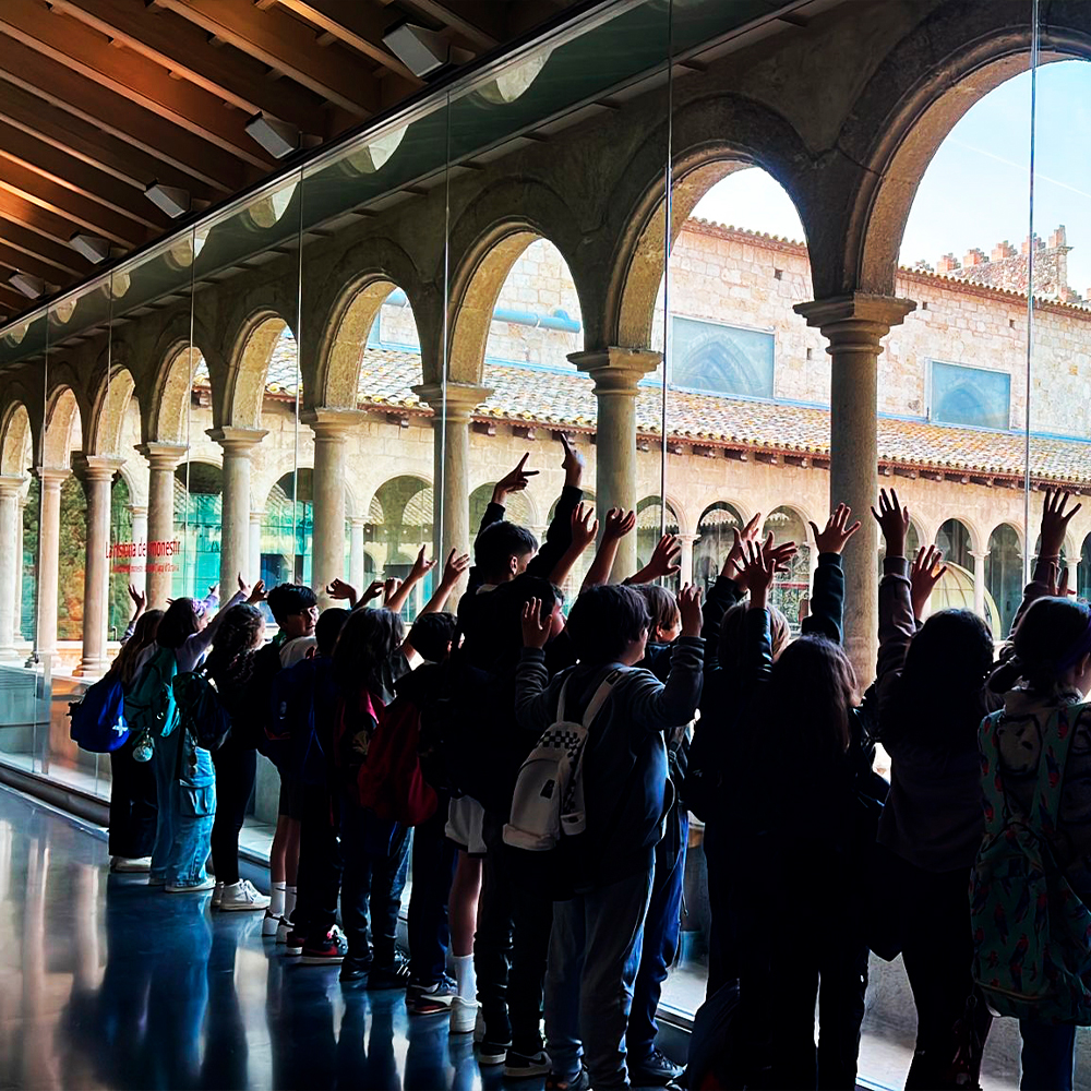 CollegiCreaNova's tweet photo. CREANOVA MIDDLE VIATJA 1000 ANYS ENRERE…

Els alumnes de Middle han fet un salt en el temps i, només entrar al Monestir de Sant Cugat, s’han transformat màgicament en monjos habitants d’aquella època medieval.

https://t.co/qrDVIiof7x https://t.co/nLyj4zCrJO