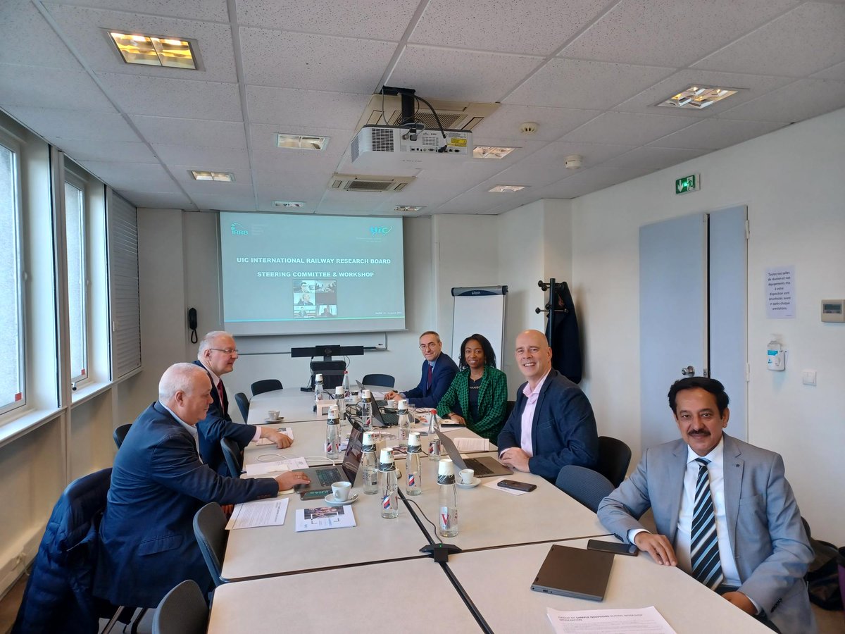 uic's tweet photo. 🔍🚄 #IRRB Steering Committee Meeting &amp; Workshop 
International #Railway #Research Board's mission is to: 
✔ meet the needs of the railways for #research &amp; #innovation
✔ support the enhancement of railway transport
✔ contribute to the development of the scientific community https://t.co/BiGpaYo3Vj