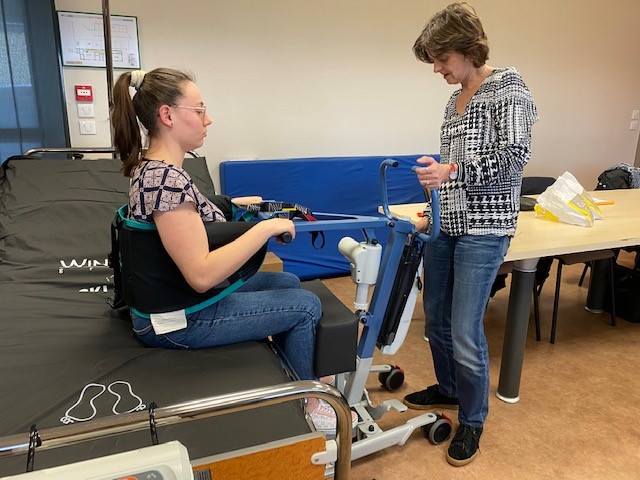 👥 Formation gestes et postures | Camille, ergothérapeute au sein de notre Fédération, a donné une formation jeudi et vendredi à des aides à domicile.

👉 Le but de cette formation enrichissante est d'effectuer de la prévention des risques liés à l'activité physique.