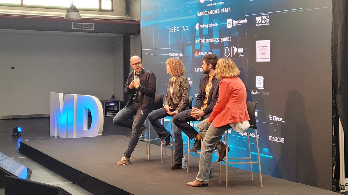 mkdirecto's tweet photo. ¿Irías a un concierto o una exposición de arte desarrollada por una Inteligencia Artificial? 🤔
Rai Pérez, de &Beyond, lanza esta interesante pregunta en #Conectados23 https://t.co/7Yt3JY41zs