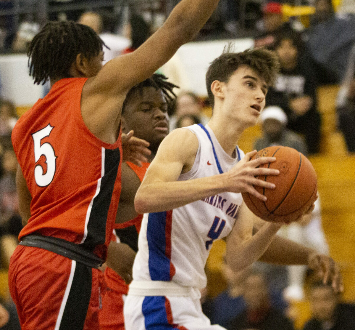 “I always saw myself playing there." ... The Sleva brothers &amp; Shippensburg basketball have been intertwined for close to a decade. Now, following excellent careers from Dustin and Dom, Drew Sleva will carry on the tradition. <a href="/2sleevs/">Dustin Sleva</a> <a href="/Sleeves_24/">Dom Sleva</a> #WPIAL
📰 bit.ly/3TcZKhs