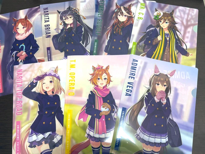 あ!そういえば。トプロさんのクリアファイル、、欲しいなぁと思ったら、全部手に取ってました😇

これ並べると一枚絵絵として繋がるんですね、、✨すごい! https://t.co/vTVCTIubcx 