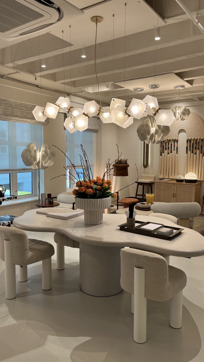 Lutron_EU's tweet photo. It's been brilliant to connect with London's leading design pros at #LondonDesignWeek so far.
You can find us at Tollgard's showroom in @DesignCentreCH - showcasing our latest innovations, including Palladiom Wire-Free blinds & personalisable Alisse keypads. https://t.co/RduwSpIhOb