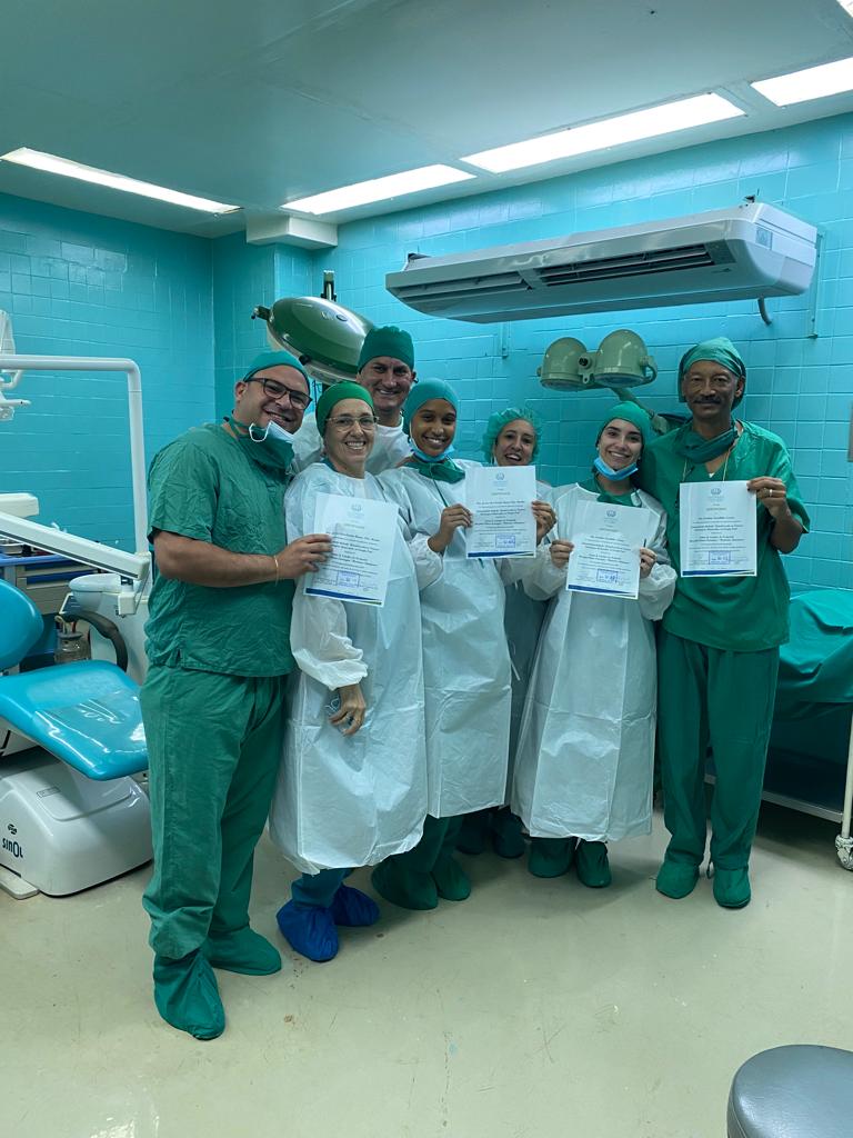 Culminamos el entrenamiento internacional, dedicados siempre al bienestar de nuestros pacientes, impartimos docencia, transmitiendo nuestros conocimientos, nuestra pasión y nuestro amor, por la salud de nuestro pueblo! Felicidades! #maxilofacialameijeiras #clinicainternacionalhha