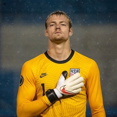 SkillToMyLou's tweet photo. In attesa che la USMNT riesca in uno step deciso nella crescita di Staff tecnici e Classe arbitrale, diventa evidente come negli STATES sappiano come trattare la materia Goalkeeper. #GagaSlonina 2004 #ChrisBrady 2004 e #DiegoKochen 2006 che forse è il più talentuoso dei 3. https://t.co/BYxsnrZC63